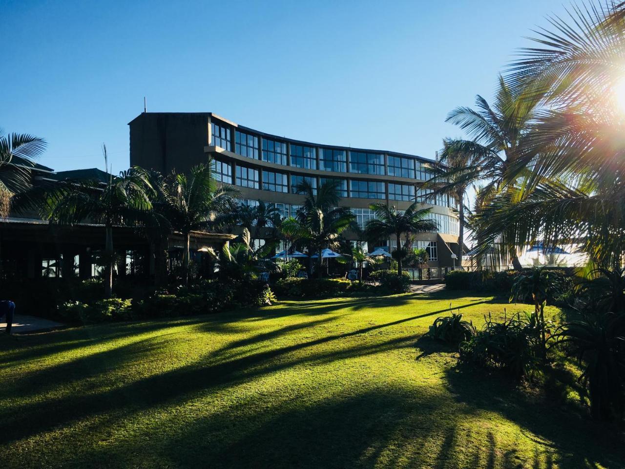 Salt Rock Hotel And Beach Resort 巴利托 外观 照片
